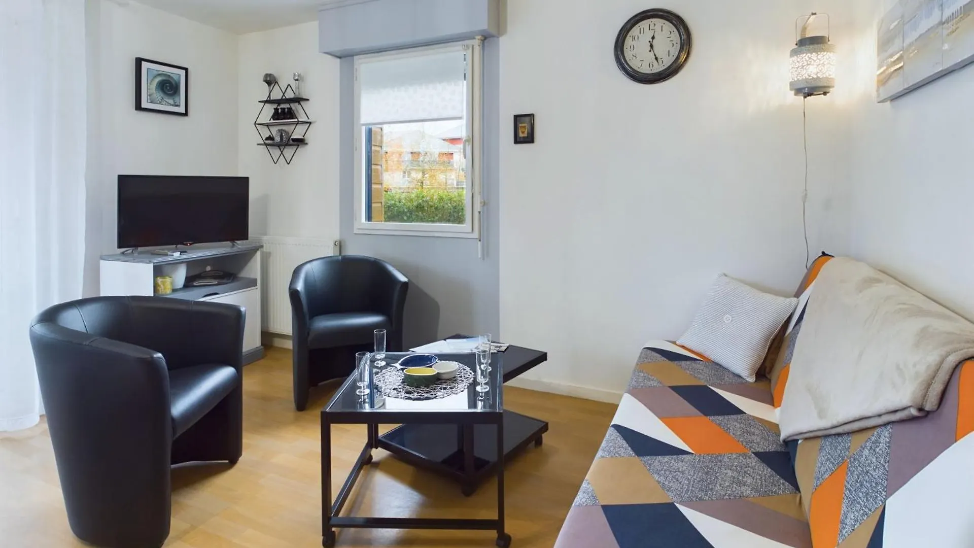 Apartment Concarneau, Appartement Pour 4 Personnes France
